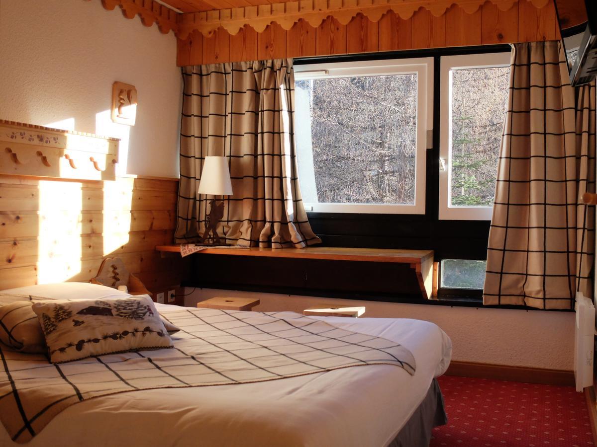 Hotel Ecureuil Vars  Buitenkant foto