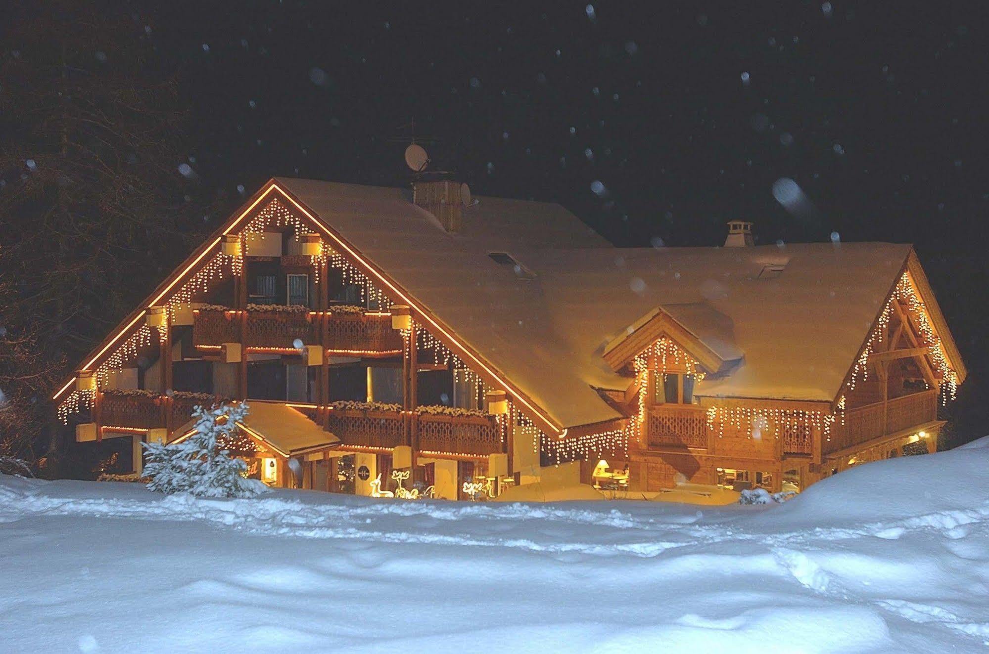 Hotel Ecureuil Vars  Buitenkant foto