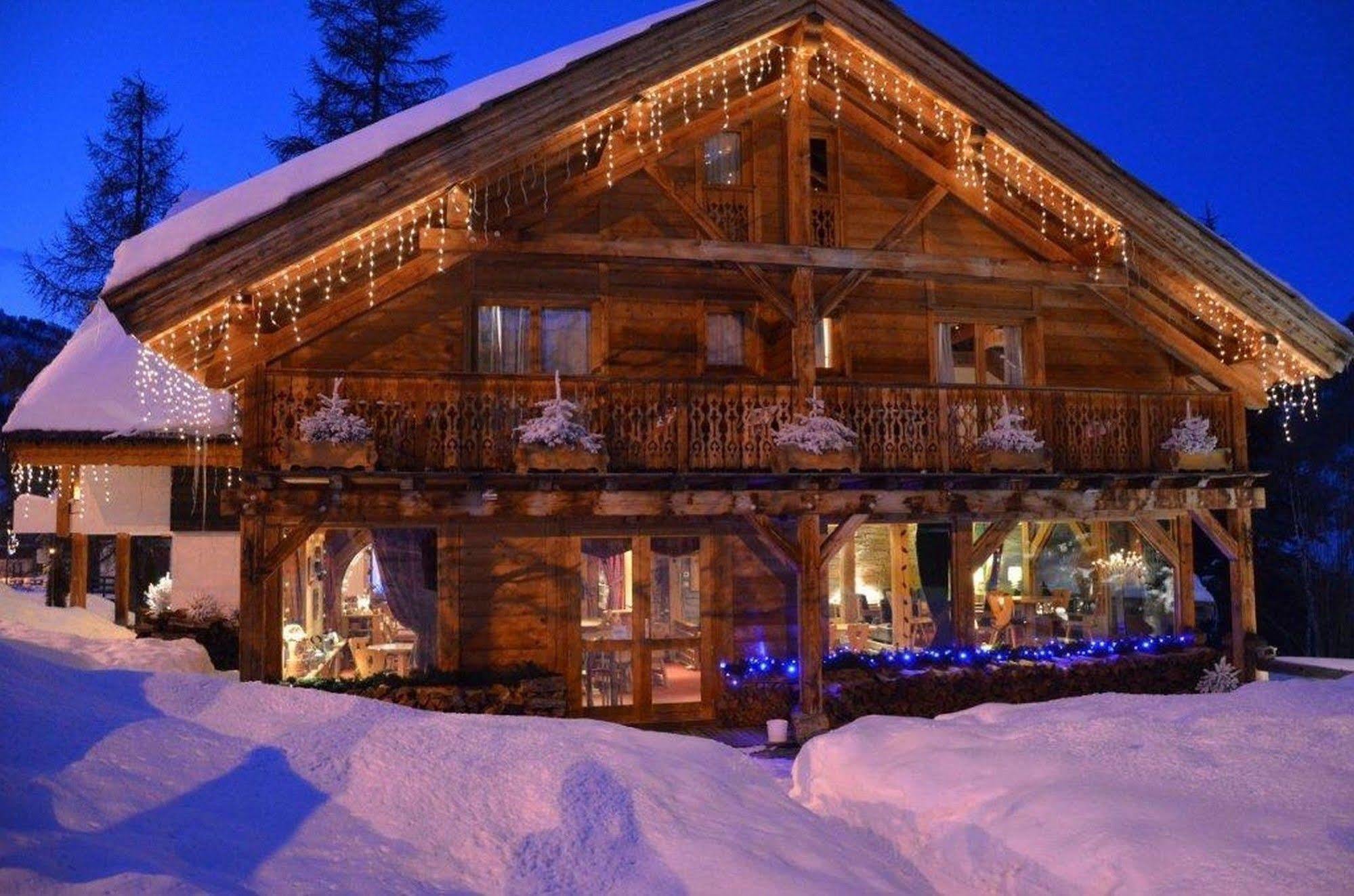 Hotel Ecureuil Vars  Buitenkant foto
